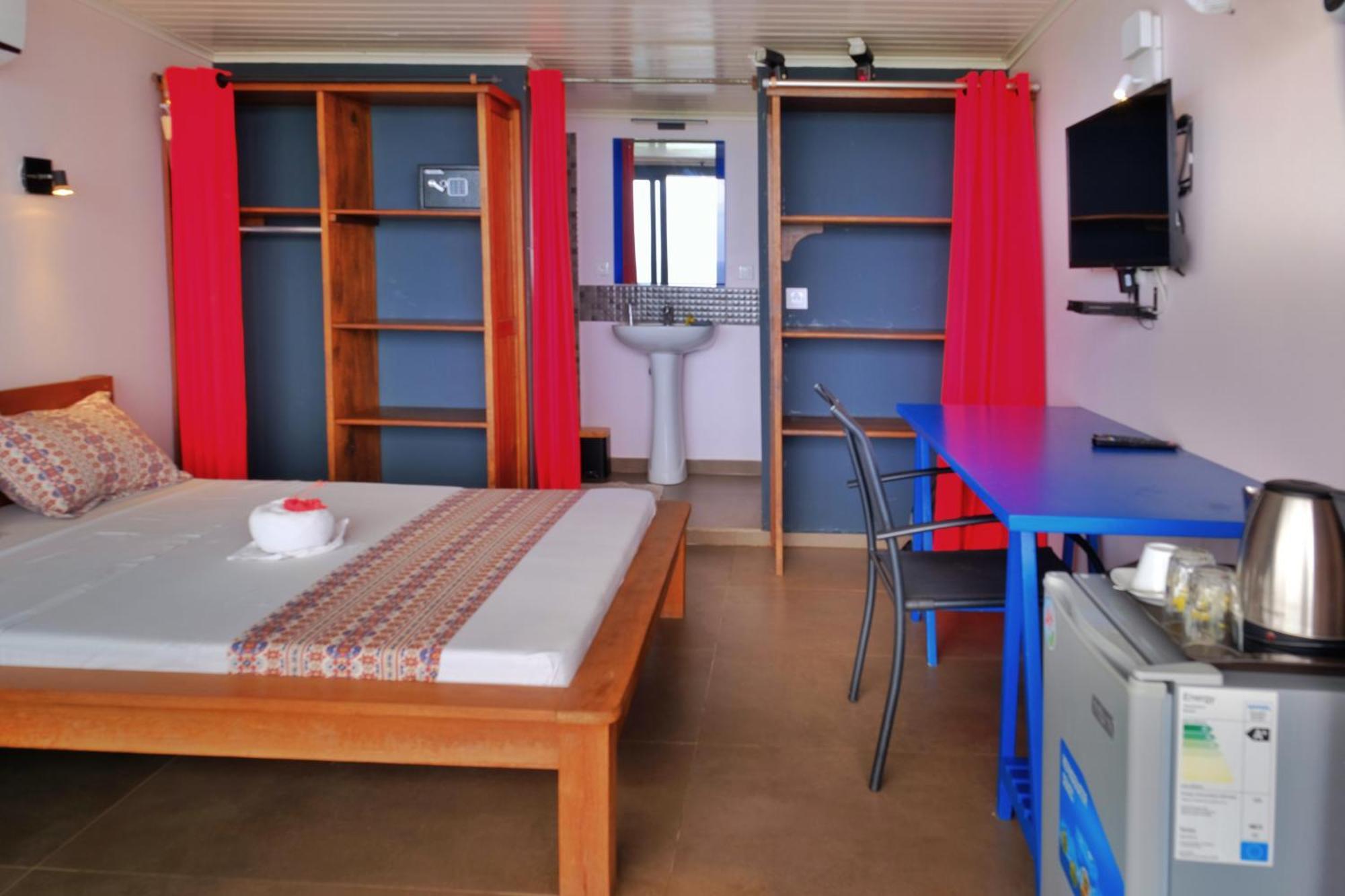 אמבהטולואקה Hotel Villa Les Orchidees מראה חיצוני תמונה